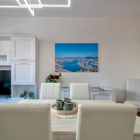 Pufferfish With Private Terrace